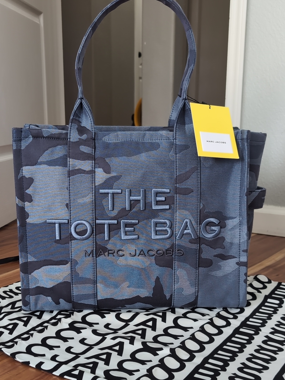 Marc Jacobs The Camo Large Embroiderd Jacquard Tote + Logo Dust Bag Nwt ❤️